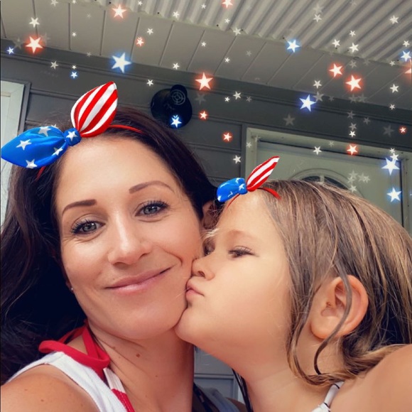 Meet your Posher, Sarah - Picture 3 of 8